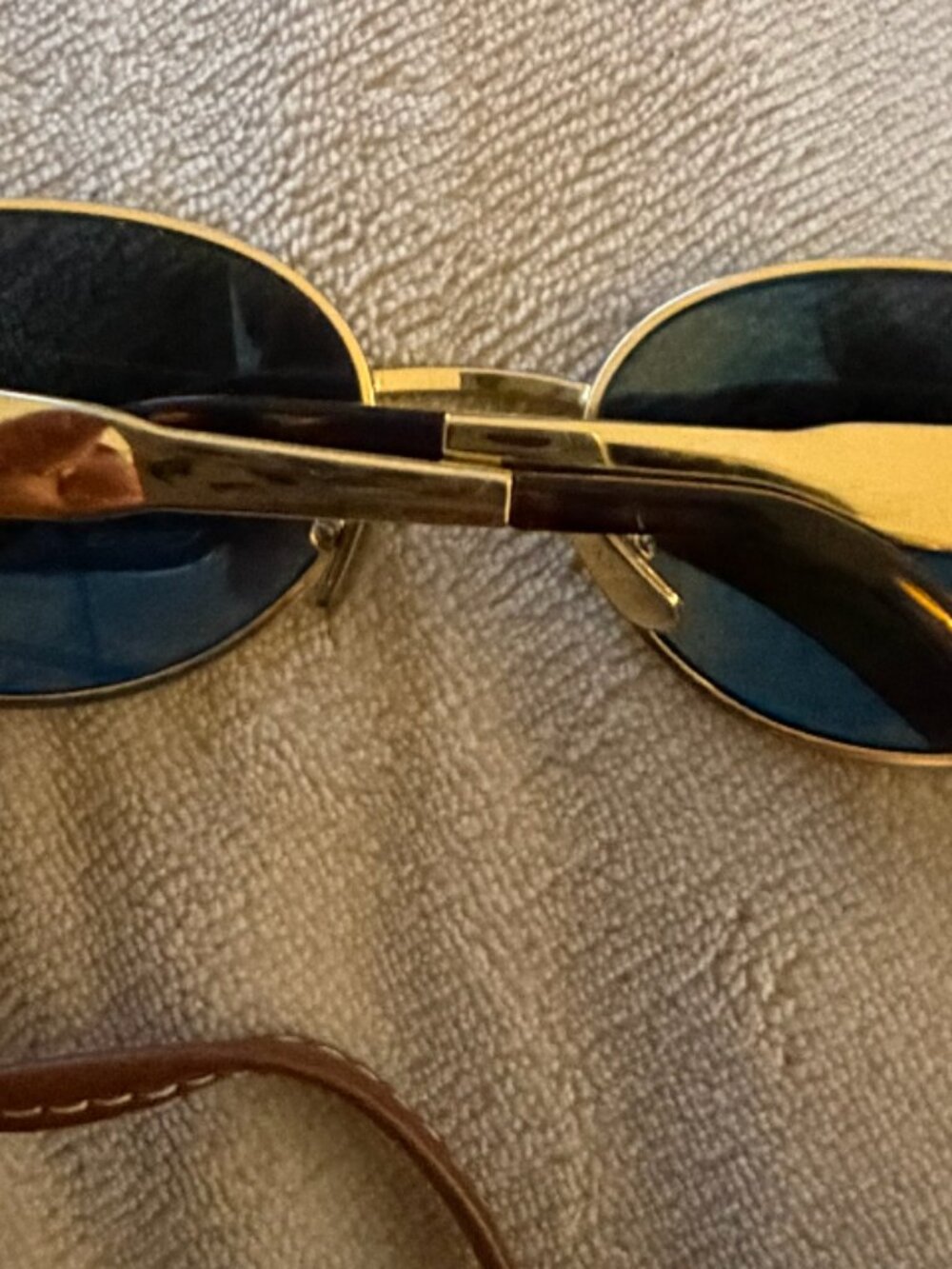 Celine Triomphe Sunglasses — Authenticated, minor scratches - sunglasses only! - Picture 9 of 11